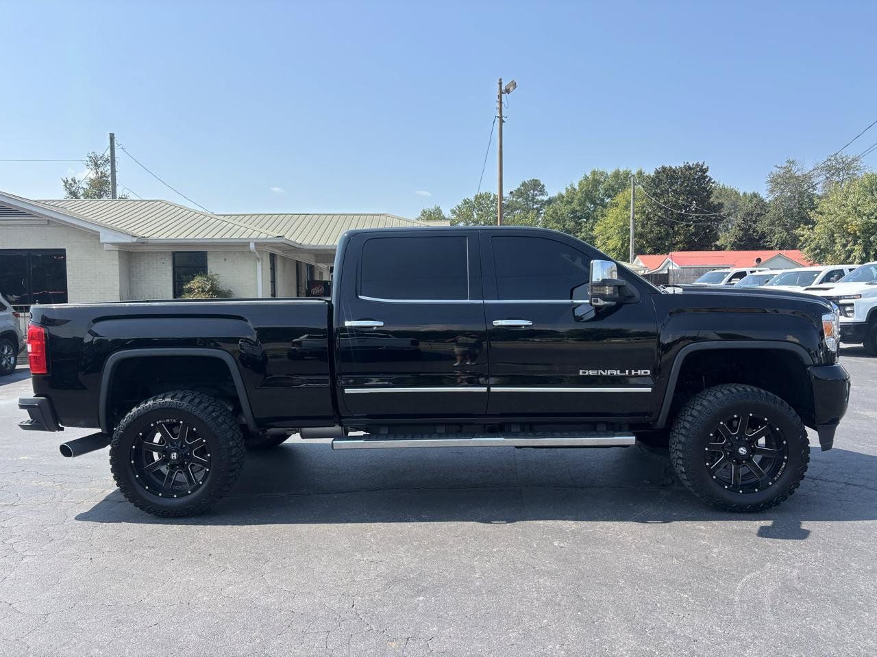 Used 2015 GMC Sierra 2500 Denali w/ Duramax Plus Package AWD/4WD image 4