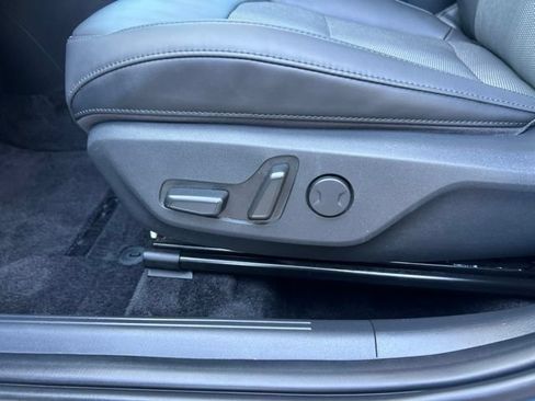 Used 2023 Kia Niro EX w/ EX Cold Weather Package FWD image 15