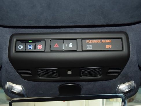 Used 2023 Chevrolet Corvette Stingray Premium Conv w/ Battery Protection Package image 38