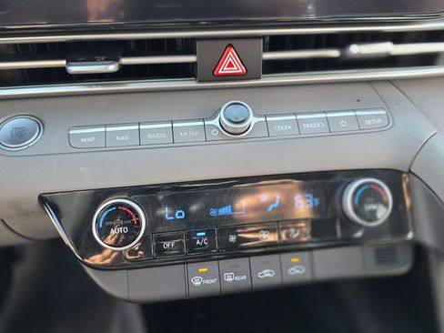 Certified 2024 Hyundai Elantra SEL image 28