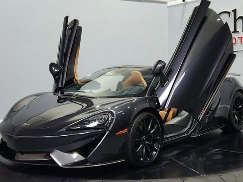 Used 2019 McLaren 570S Spider RWD image 3