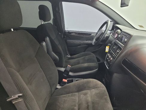 Used 2016 Dodge Grand Caravan SE FWD image 21