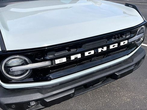 Used 2022 Ford Bronco Outer Banks AWD/4WD image 30