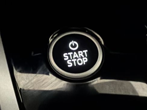 Used 2025 Audi Q4 e-tron Premium w/ Convenience Package image 25