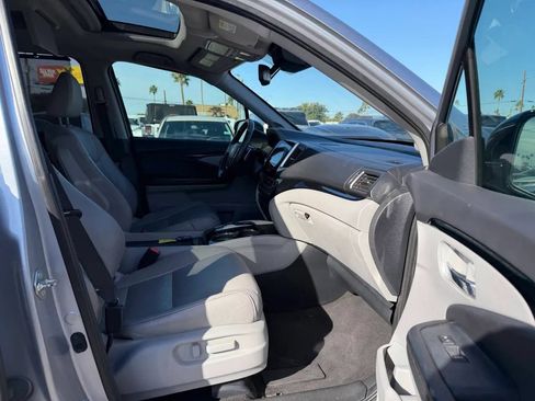 Used 2016 Honda Pilot Touring image 22