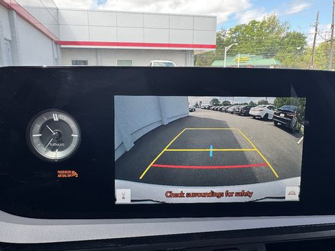 Used 2025 Lexus ES 350 w/ Premium Package FWD image 19