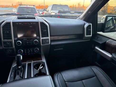 Used 2020 Ford F150 Lariat w/ Equipment Group 502A Luxury image 20