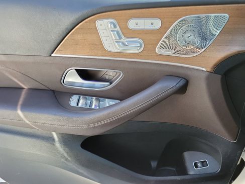 Used 2021 Mercedes-Benz GLE 450 4MATIC image 25