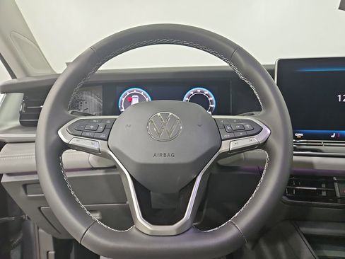 New 2026 Volkswagen Tiguan SE AWD/4WD image 14