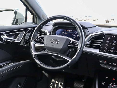 Used 2024 Audi Q4 e-tron Premium Plus w/ Premium Plus image 22