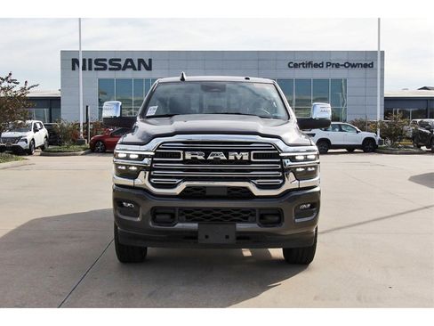 Used 2025 RAM 2500 Laramie image 8