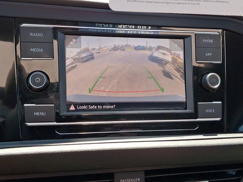 Certified 2023 Volkswagen Jetta SE w/ Panoramic Sunroof Package FWD image 18