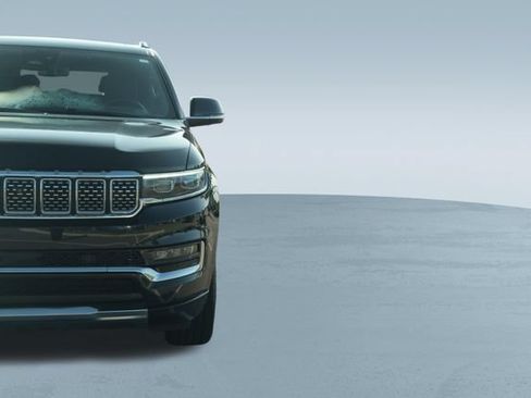 Used 2023 Jeep Grand Wagoneer Series II AWD/4WD image 47