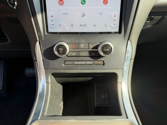 Certified 2022 Ford Edge Titanium AWD/4WD image 18