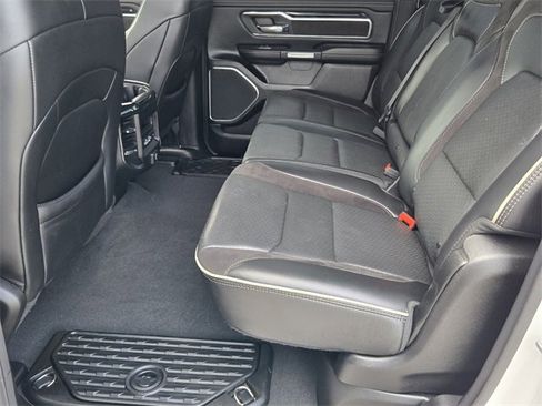 Used 2019 RAM 1500 Laramie image 11