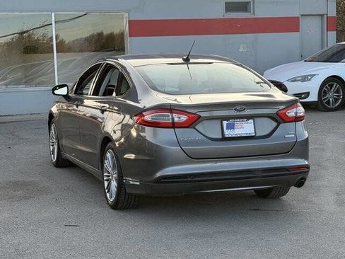 Used 2013 Ford Fusion SE image 7