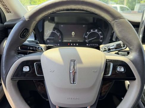 Used 2022 Lincoln Corsair AWD w/ Premium Package image 24