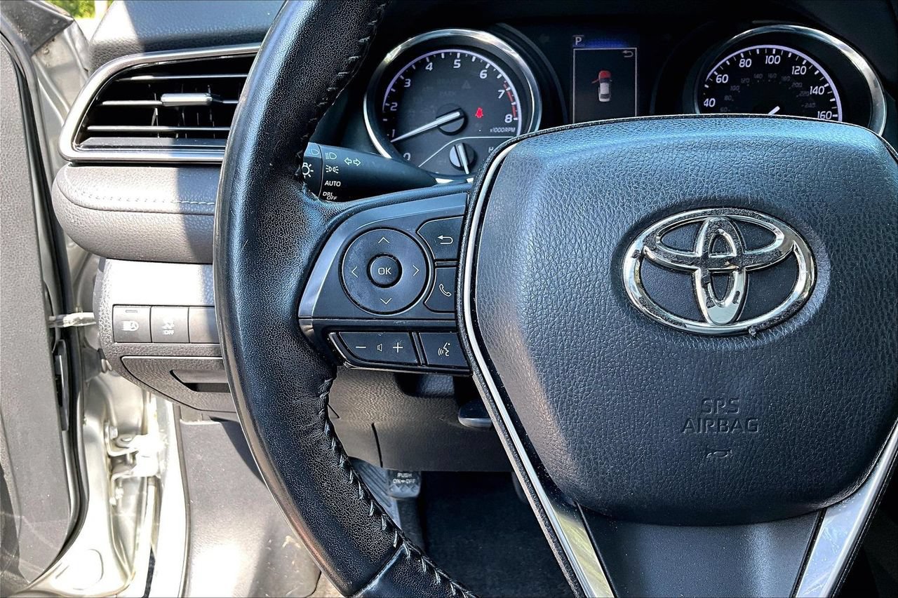 Used 2019 Toyota Camry SE FWD image 10
