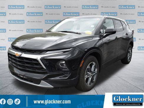 Used 2025 Chevrolet Blazer LT AWD/4WD image 1