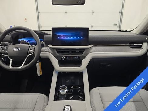 New 2026 Ford Explorer Platinum w/ LUX Leather Package AWD/4WD image 16