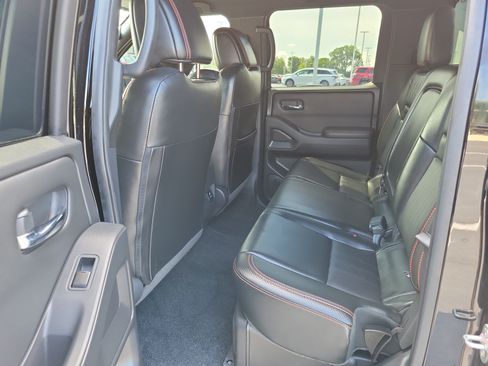 Used 2023 Nissan Frontier PRO-4X w/ Pro-4X Premium Package AWD/4WD image 13