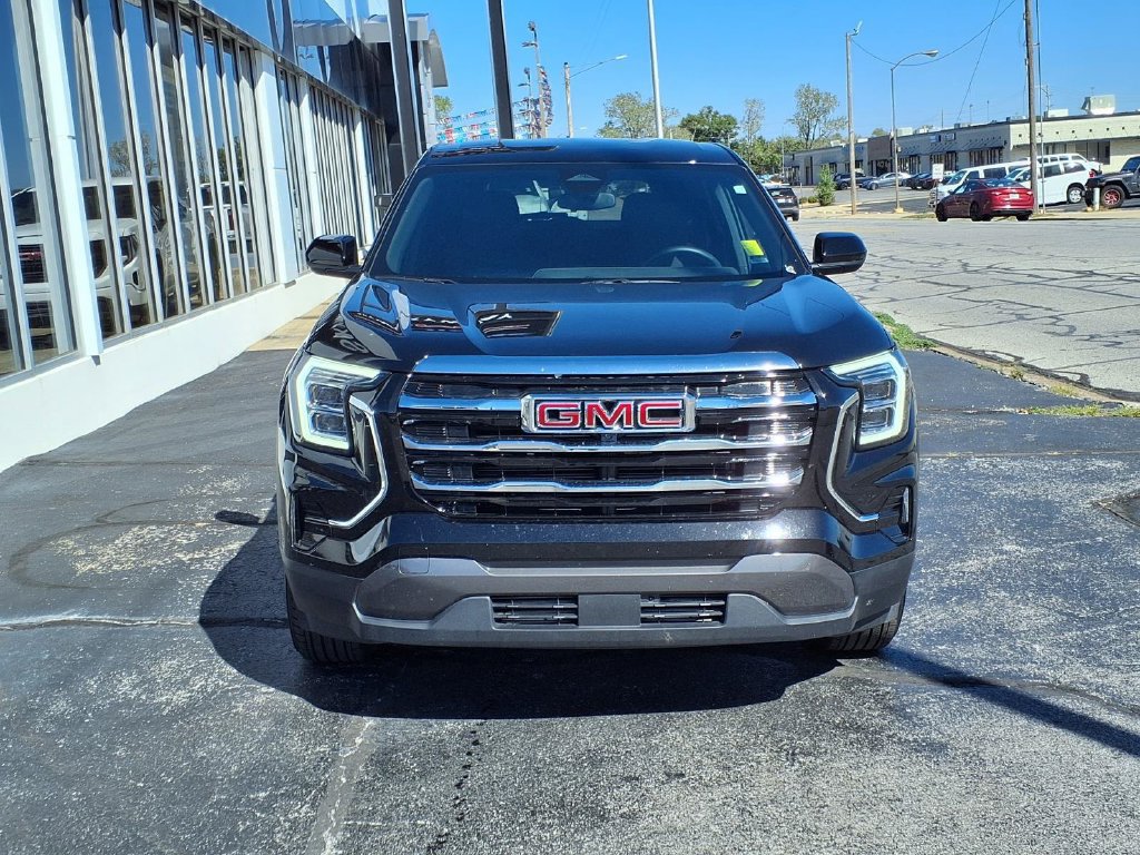 Used 2026 GMC Terrain Elevation AWD/4WD image 2