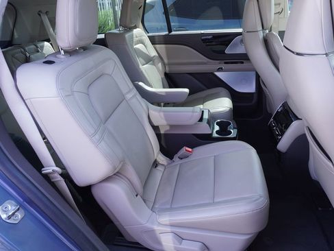 Used 2021 Lincoln Aviator Reserve w/ Equipment Group 202A AWD/4WD image 7