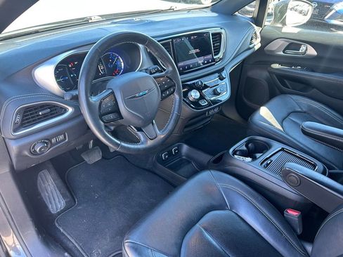 Used 2021 Chrysler Pacifica Touring-L w/ S Appearance Package image 24