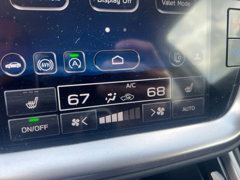 Used 2024 Subaru Outback Premium AWD/4WD image 6