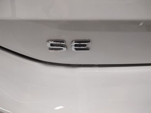 New 2025 Volkswagen Tiguan SE image 14