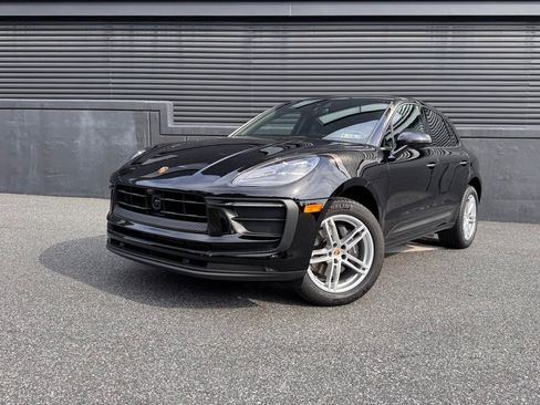 Certified 2026 Porsche Macan AWD/4WD image 1