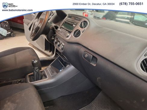 Used 2013 Volkswagen Tiguan SE image 6