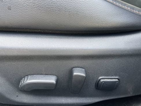 Used 2022 Nissan Sentra SR w/ SR Premium Package FWD image 26