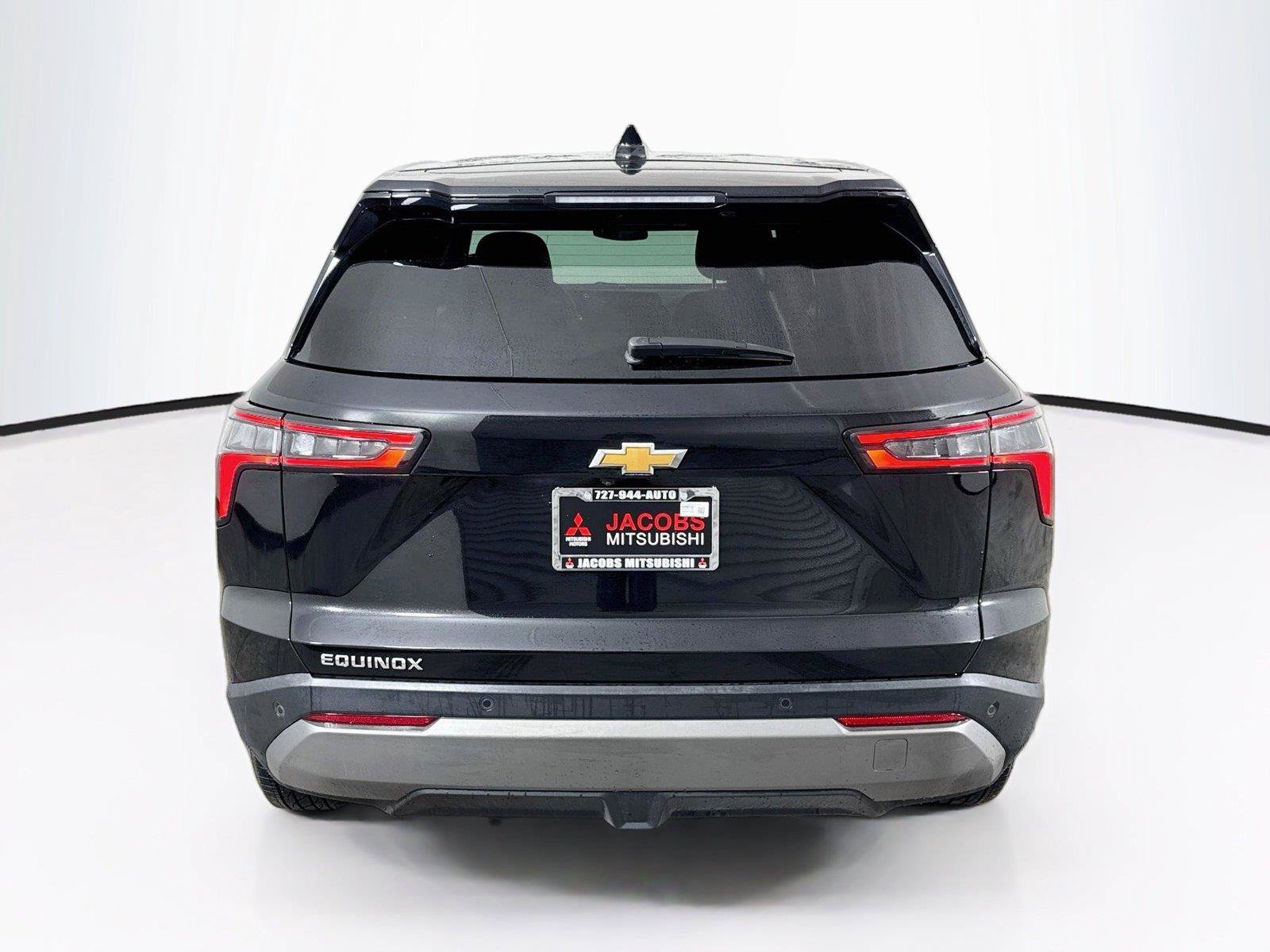 Used 2026 Chevrolet Equinox LT FWD image 5