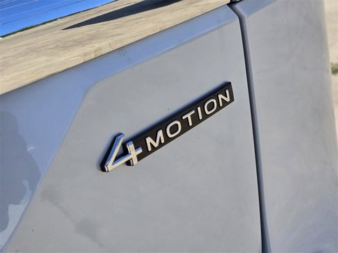 New 2026 Volkswagen Atlas SE image 9