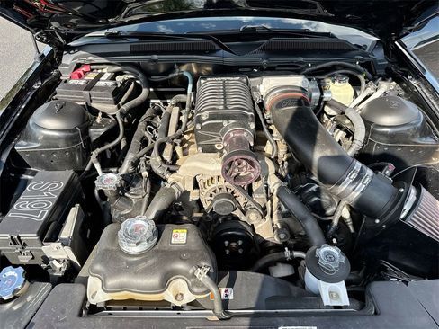 Used 2005 Ford Mustang GT Premium image 23