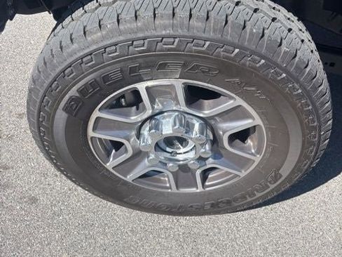 Used 2024 Ford F350 Lariat w/ FX4 Off-Road Package image 42