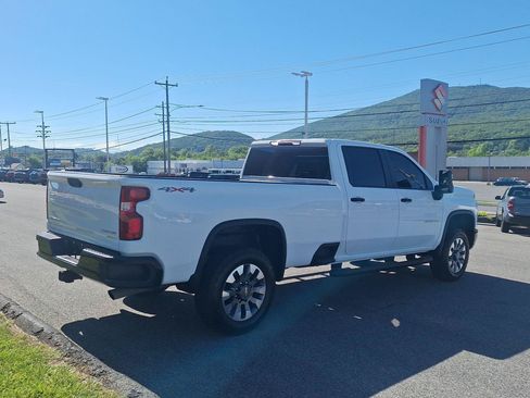 Used 2025 Chevrolet Silverado 2500 Custom w/ Custom Convenience Package AWD/4WD image 3
