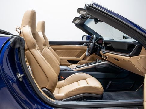 Used 2021 Porsche 911 Turbo S image 25