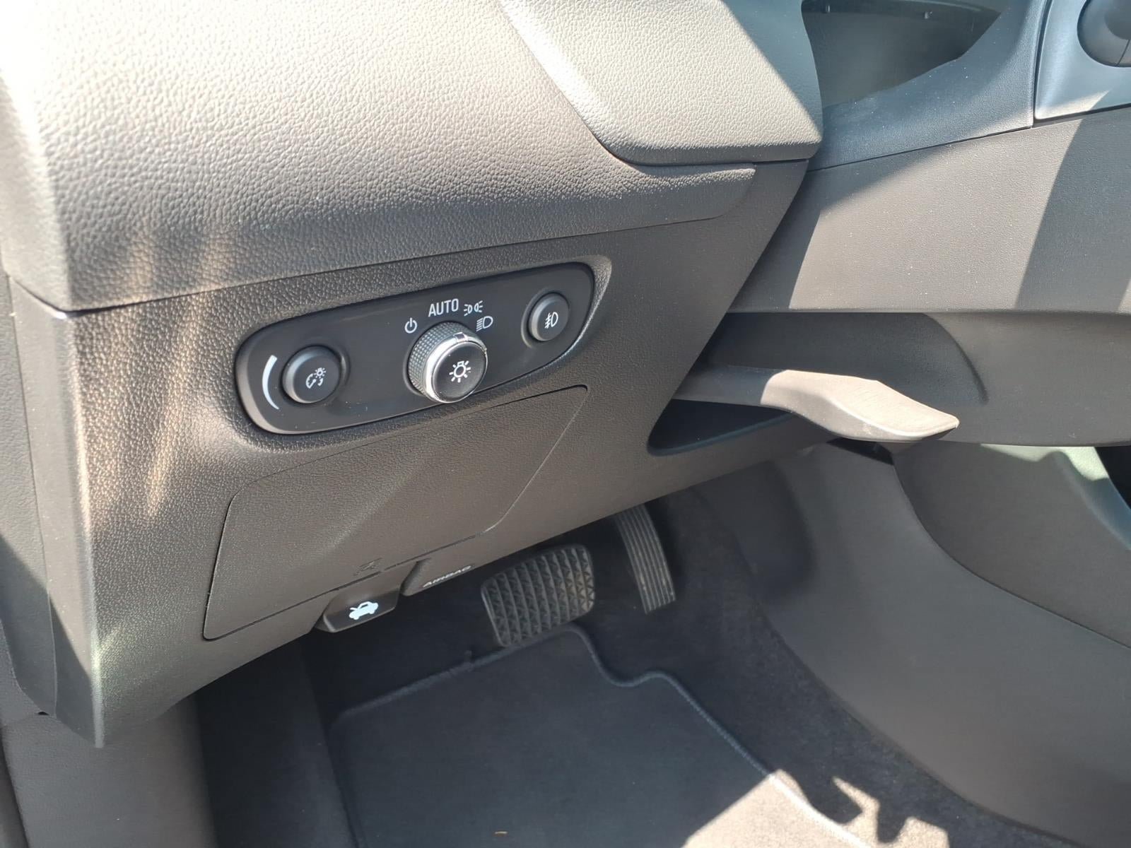 Certified 2023 Buick Encore GX Select w/ Sport Touring Package FWD image 21