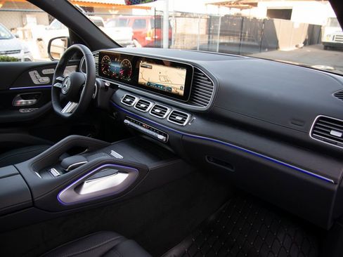 New 2026 Mercedes-Benz GLS 450 4MATIC image 19
