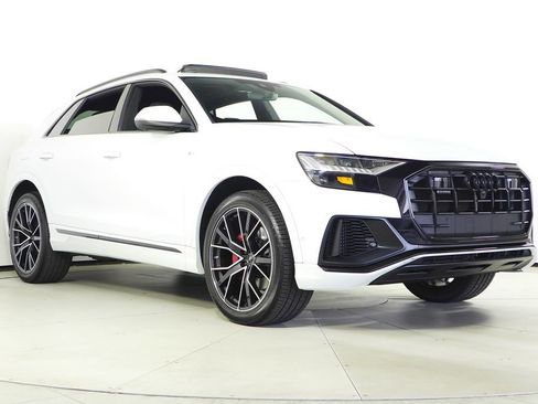 Used 2023 Audi Q8 Premium Plus w/ Premium Plus Package image 4