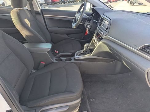 Used 2020 Hyundai Elantra SE w/ Cargo Package (C1) image 32