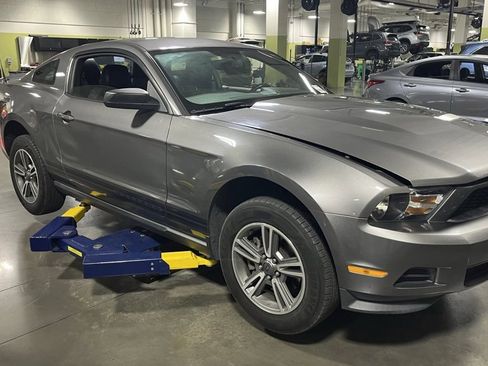 Used 2011 Ford Mustang Premium w/ Comfort Pkg image 10