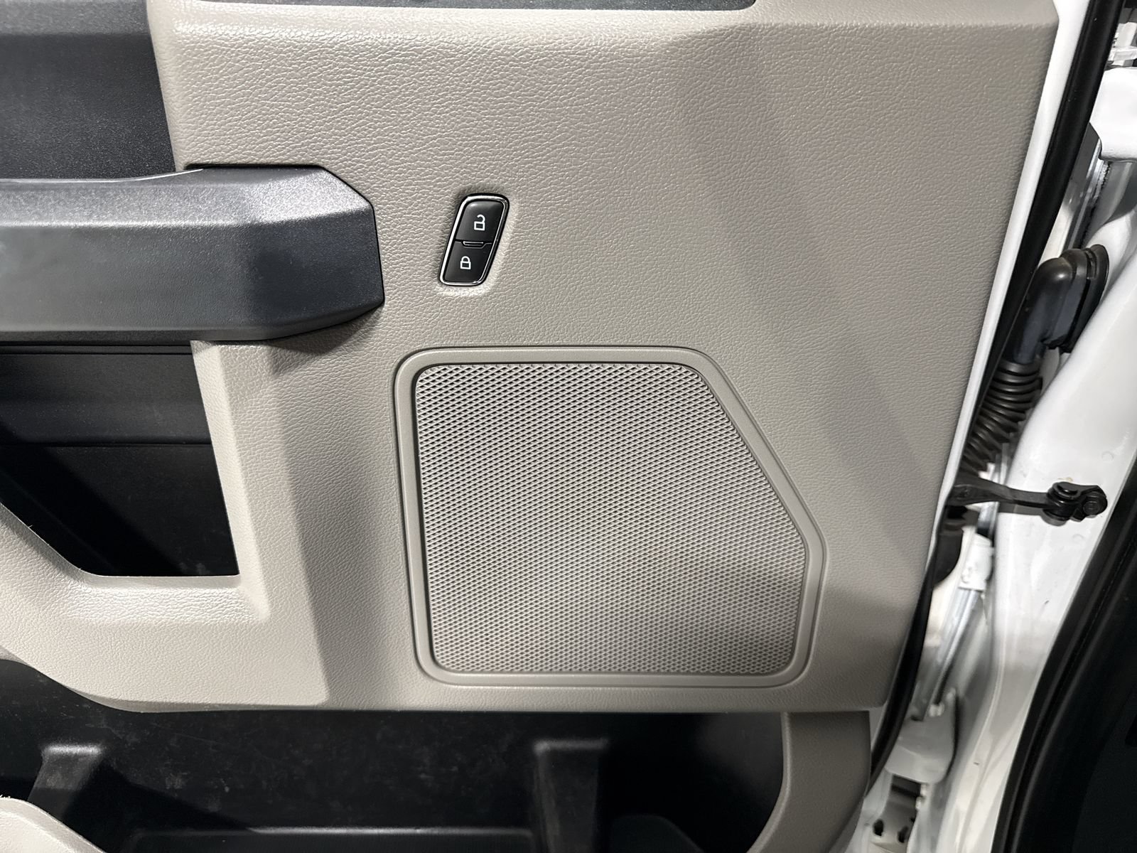 Used 2022 Ford F250 XL w/ STX Appearance Package RWD image 25