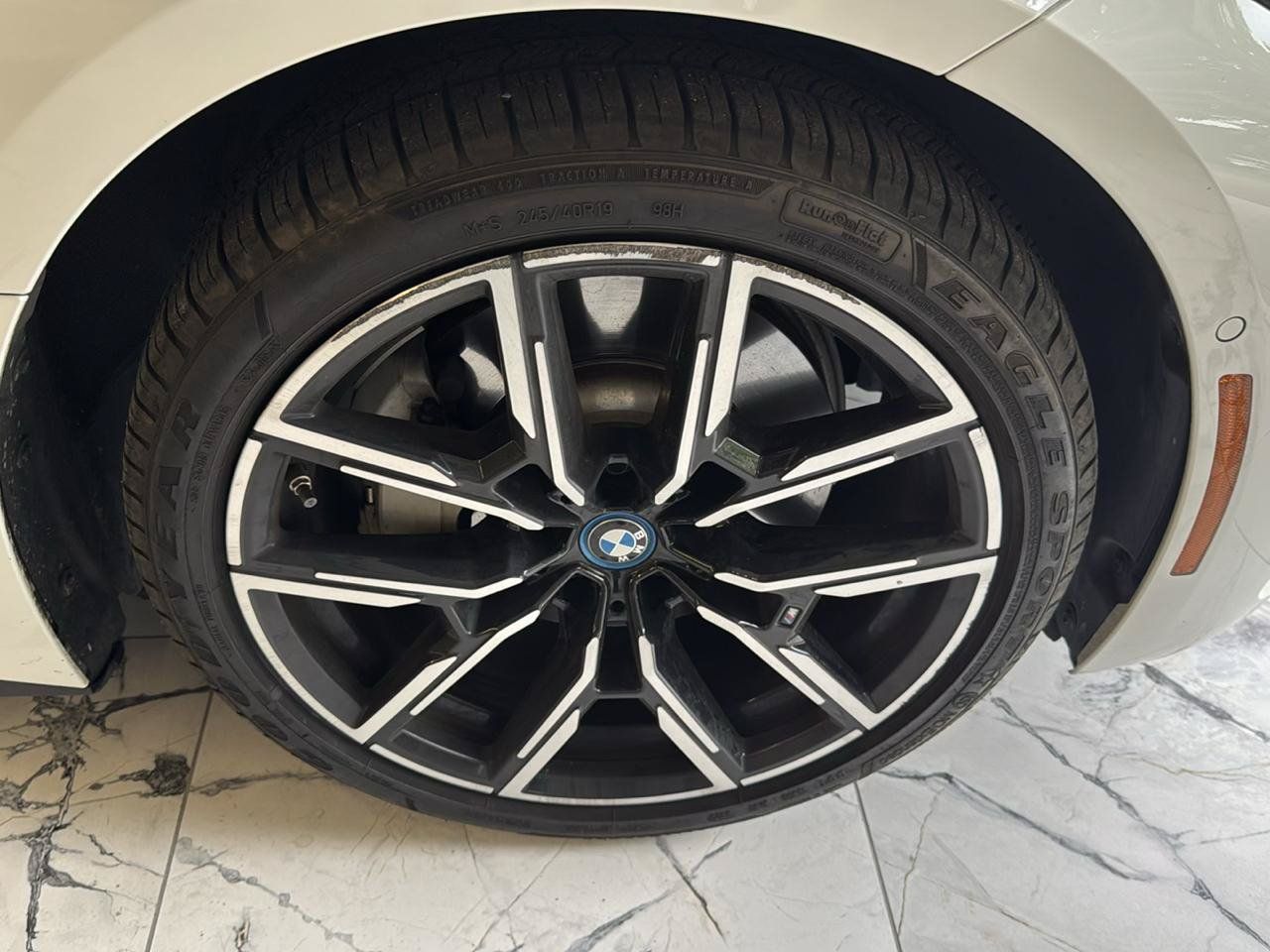 Used 2024 BMW i4 eDrive40 w/ M Sport Package RWD image 30