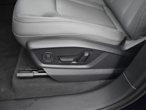 New 2026 Audi Q7 2.0T Premium AWD/4WD image 8