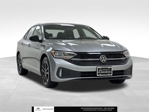 Used 2023 Volkswagen Jetta Sport image 1