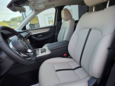 New 2025 MAZDA CX-90 3.3 Turbo w/ Preferred Package image 11