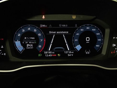 Used 2024 Audi Q3 2.0T Premium image 29